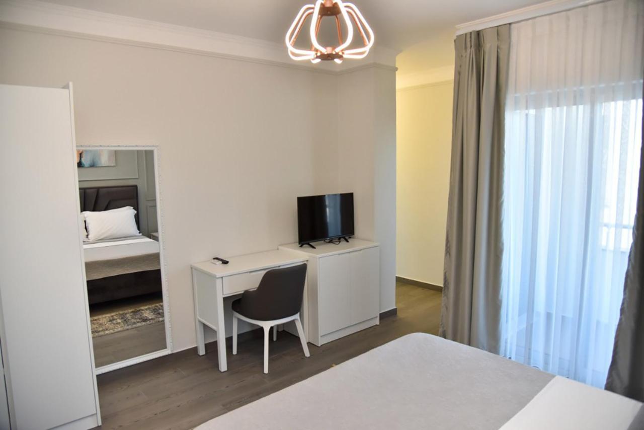 Hotel Imperiale Durrës Exteriör bild