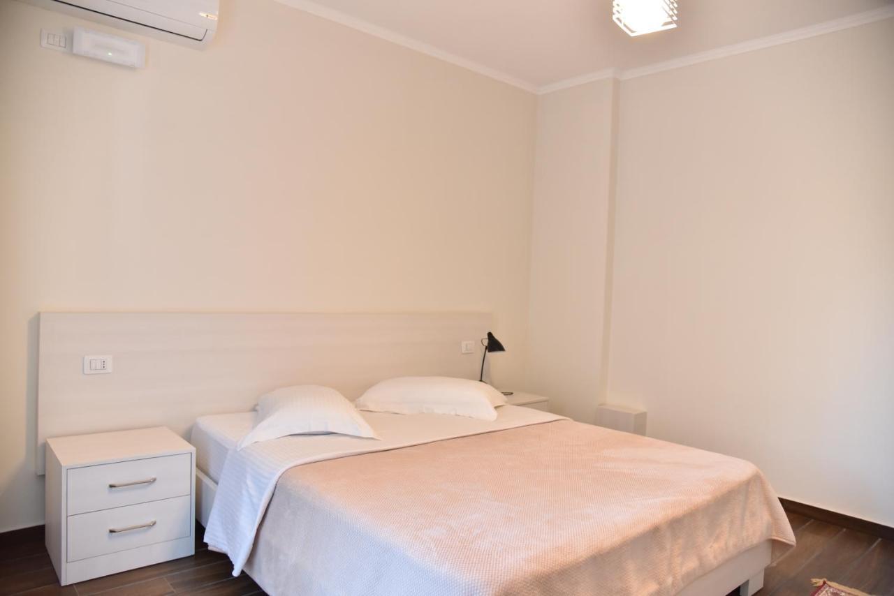 Hotel Imperiale Durrës Exteriör bild